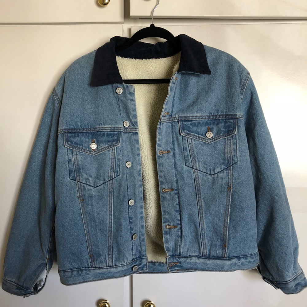 Brandy Melville NEW jean jacket, fuzzy inside :)